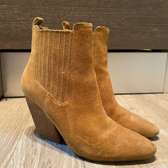 Kendal and Kylie Nanci Bootie - Picture 2 of 7